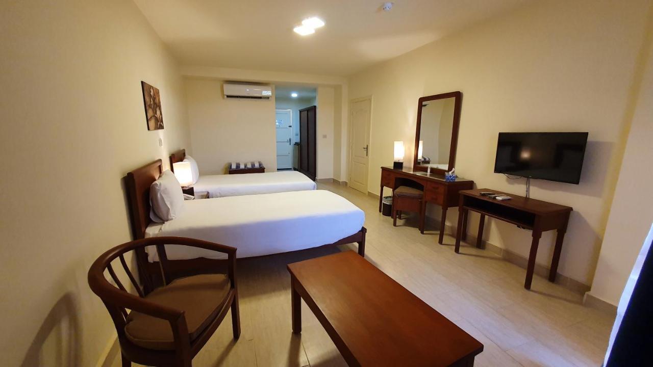 Fanar Hotel Ain Suchna Exterior foto