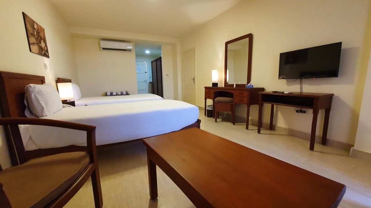 Fanar Hotel Ain Suchna Exterior foto